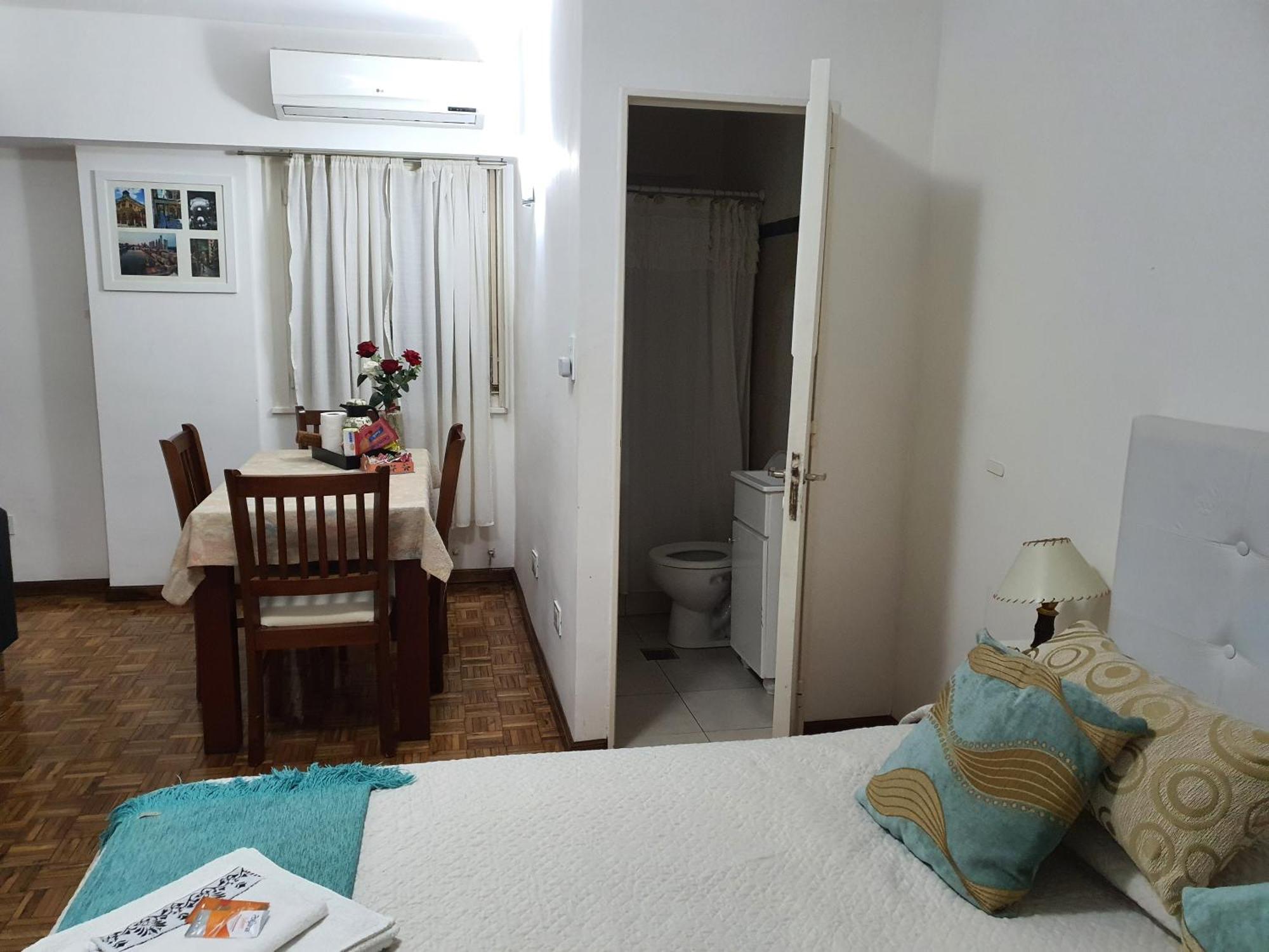 Monoambiente Centro Estrategica Ubicacion Apartment Buenos Aires Ruang foto