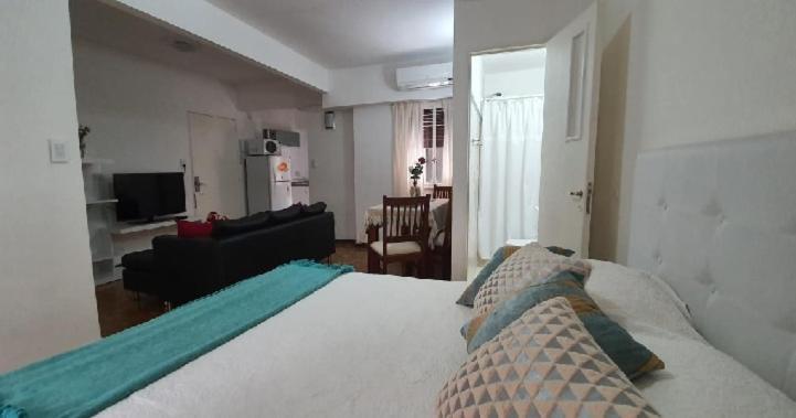 Monoambiente Centro Estrategica Ubicacion Apartment Buenos Aires Bagian luar foto